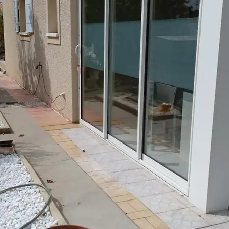 Monique Et Charles * Le Port-des-Barques