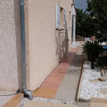 Monique Et Charles Apartment *