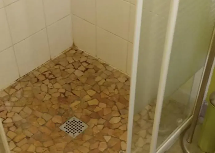 Monique Et Charles * Le Port-des-Barques