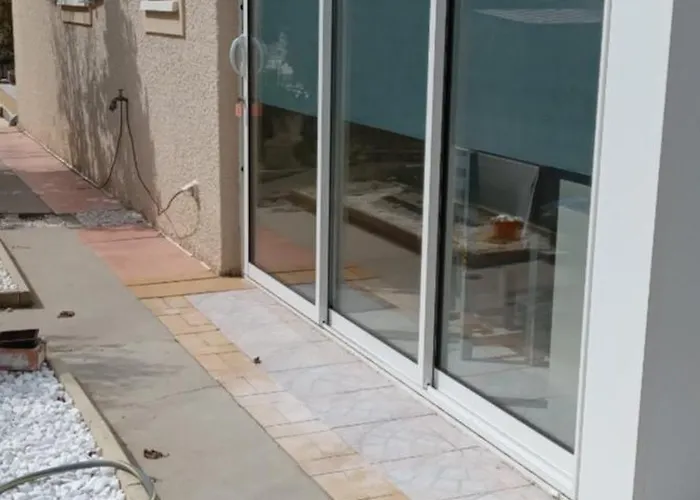 Monique Et Charles * Le Port-des-Barques