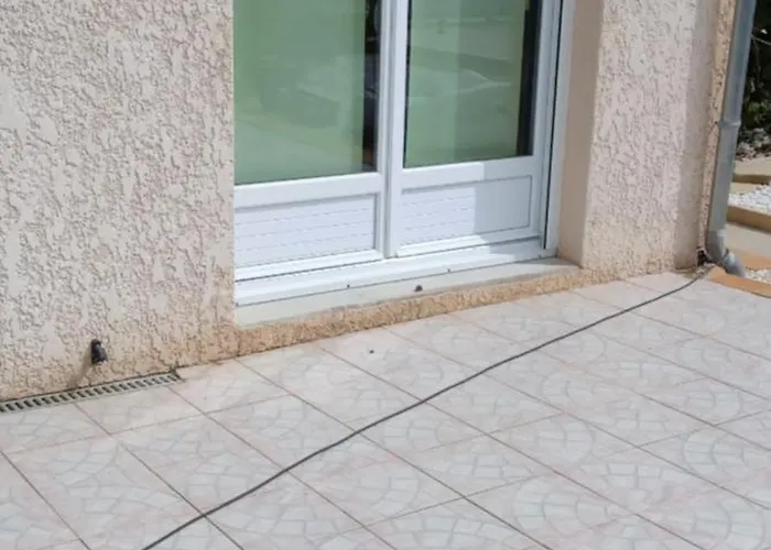 Monique Et Charles Apartment